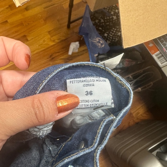 Prada jeans practicaly new with a tie dye detail in the back - Picture 8 of 11